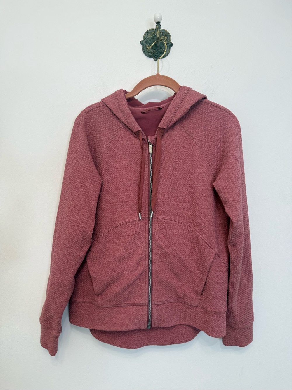 Lululemon Catch A Moment Zip Hoodie Heathered So Merlot Women Size 6 Activewear